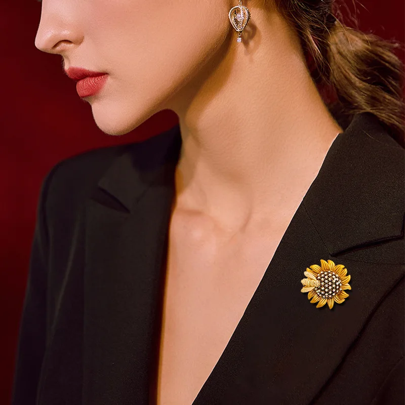 Vintage Cute Bee Sunflower Brooches For Women Summer Fashion Insect  Daisy Flower Rhinestone Brooch Pin Banquet Jewelry Gift