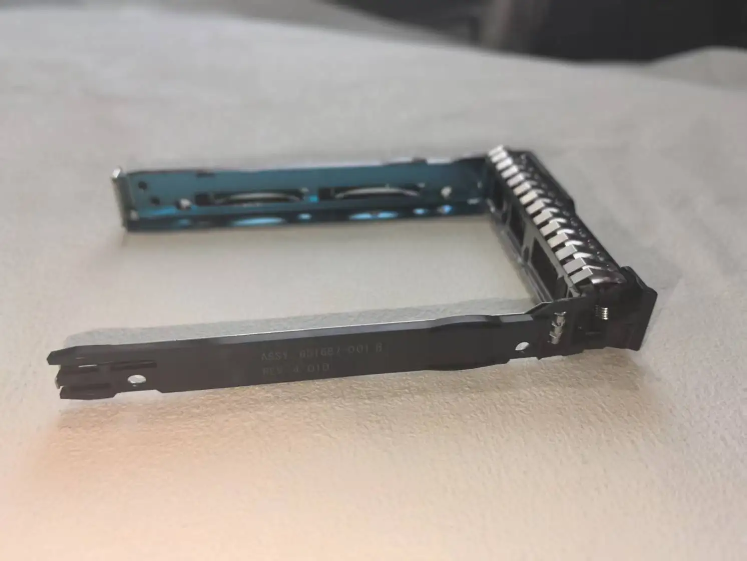 2.5 インチ SFF SAS SATA SSD ハードドライブ キャリア トレイ キャディ 651687-001