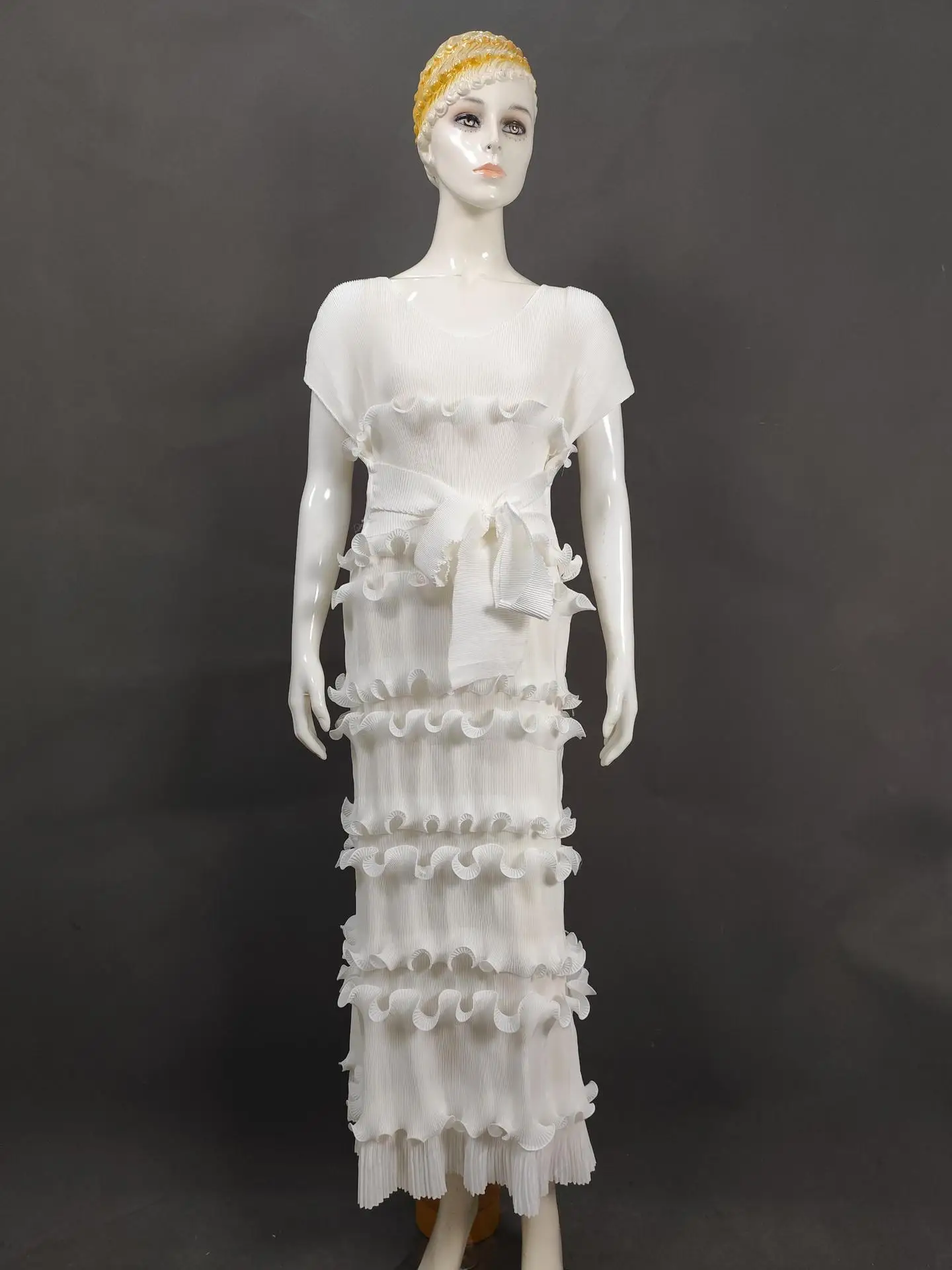 Miyake plissado moda cor sólida grande decote em v bolo feminino em camadas fungo borda vestido solto roupas femininas