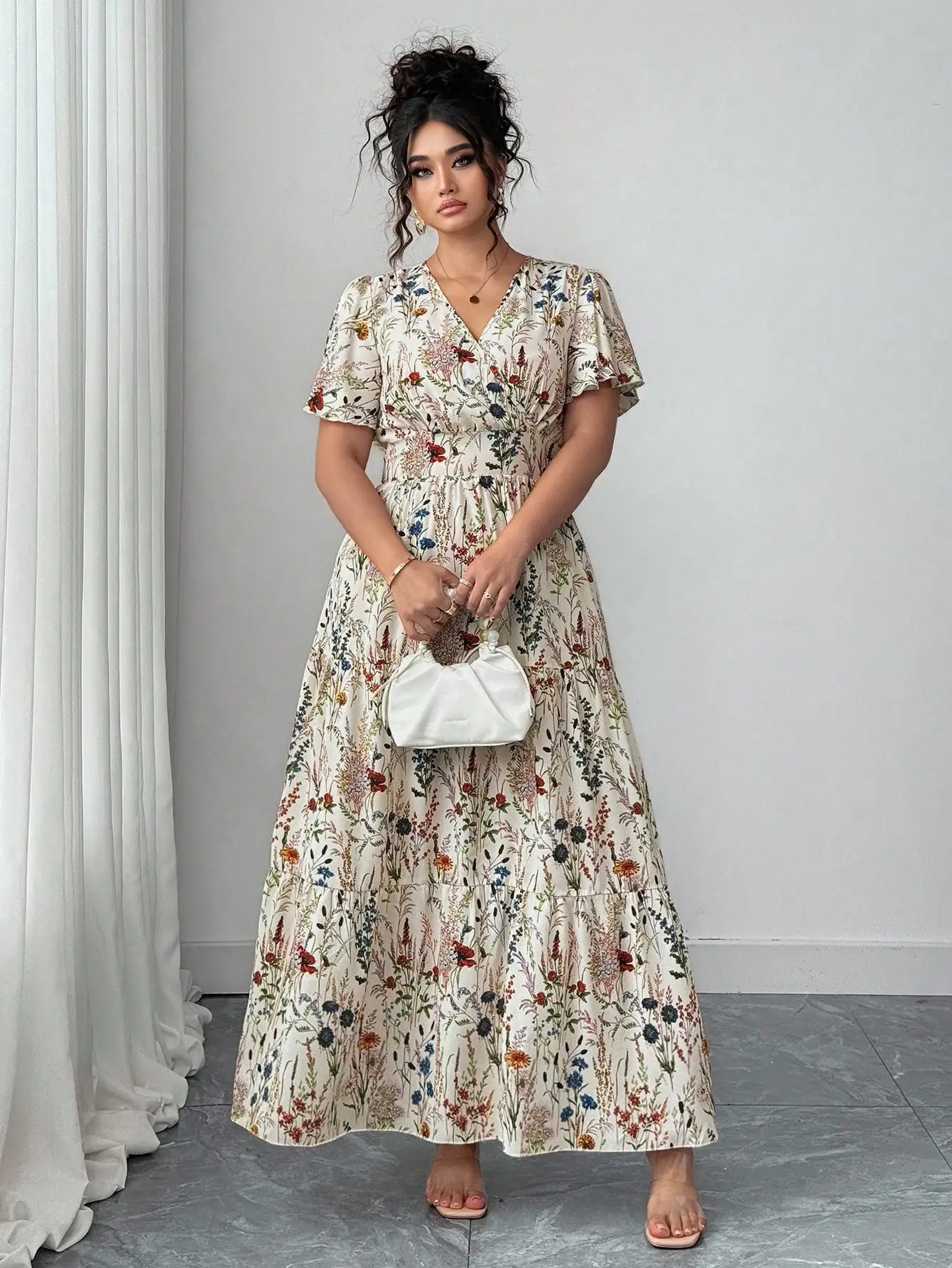 

Floral Print Plus Size Maxi Dress With V-Neck, Ruched Waist, And Flared Sleeves For Spring Summer Casual Elegant Occasions