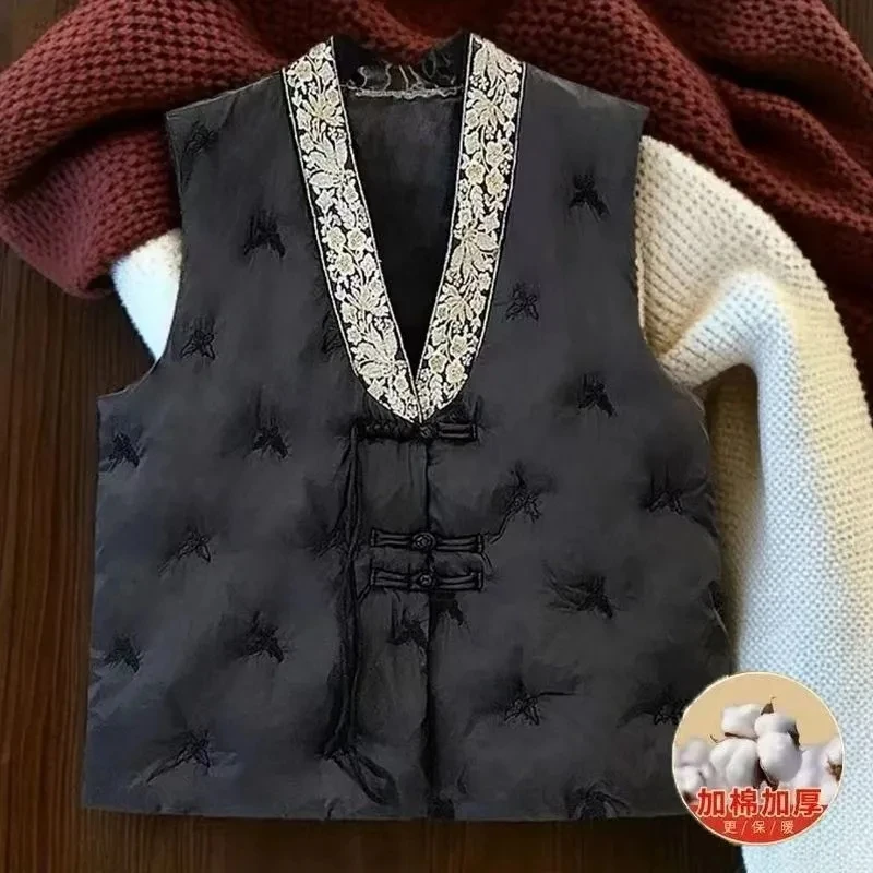 

New Chinese Women's V-neck Embroidered Coat Loose Warm Vest Jacket 2025 Autumn Winter New Female Waistcoat Overwear With Cotton.
