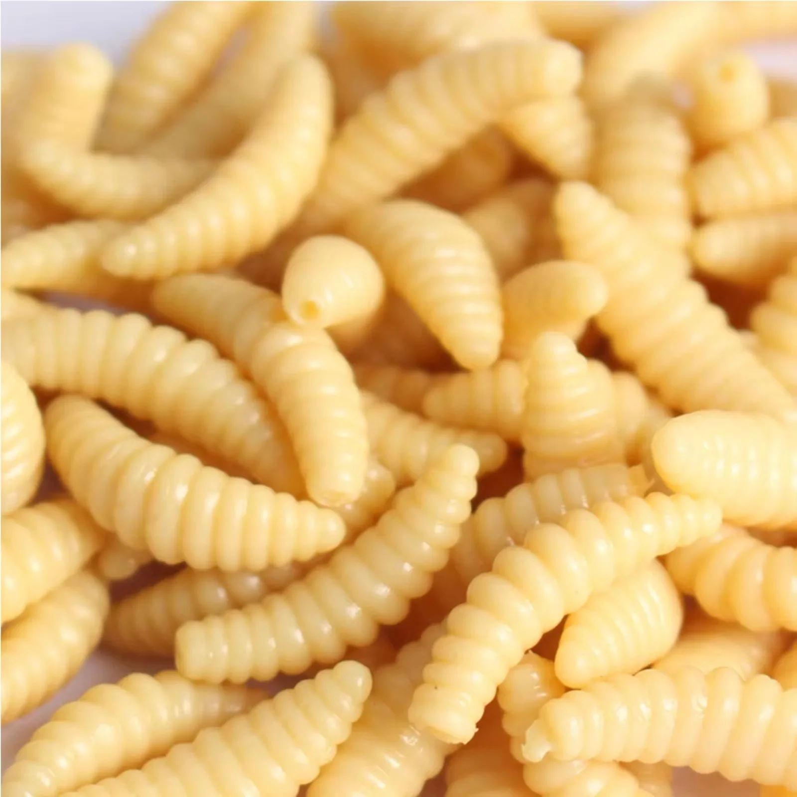 

100Pcs Soft Bread Worm Maggot Lure 2cm Silicone Artificial Bait for Carp Crucian Freshwater Fishing Tackle Pesca Accessories