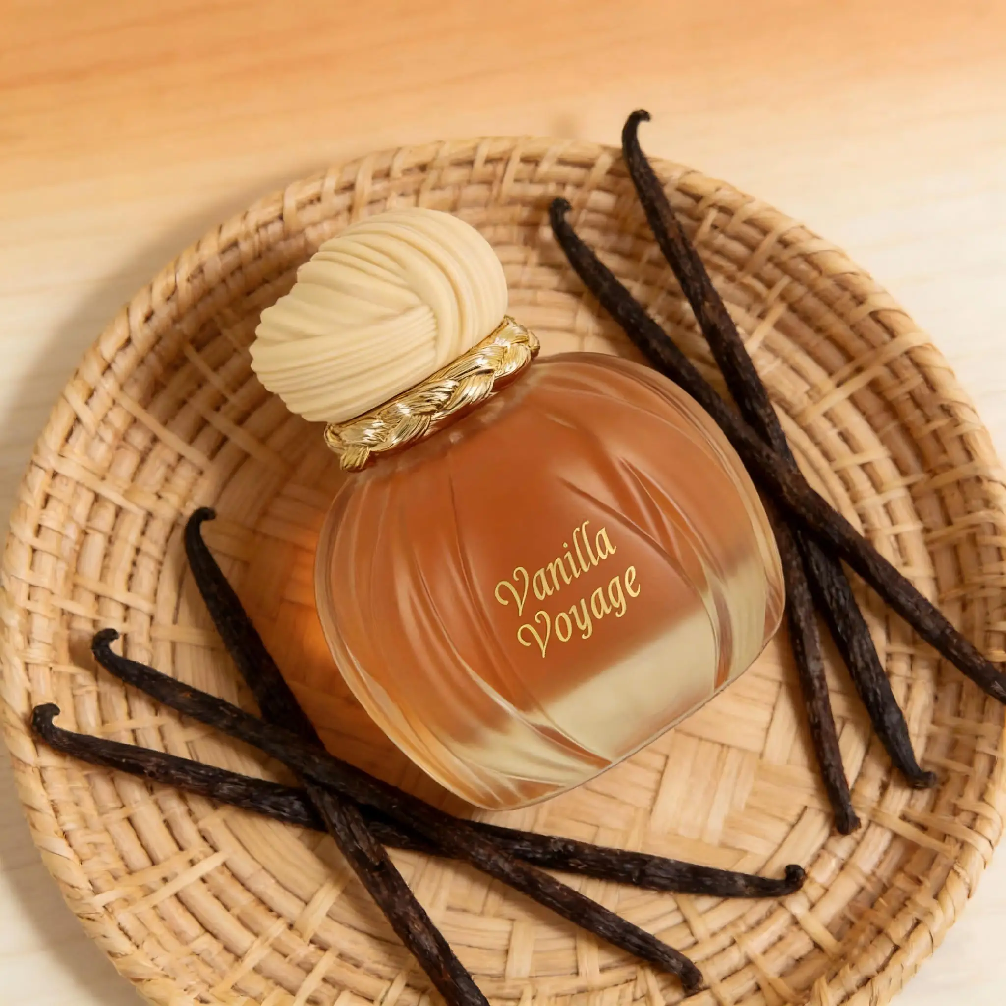 

Premium Vanilla Voyage Unisex Fragrance Cozy Gourmand Scent Ideal Gift Set for Loved Ones