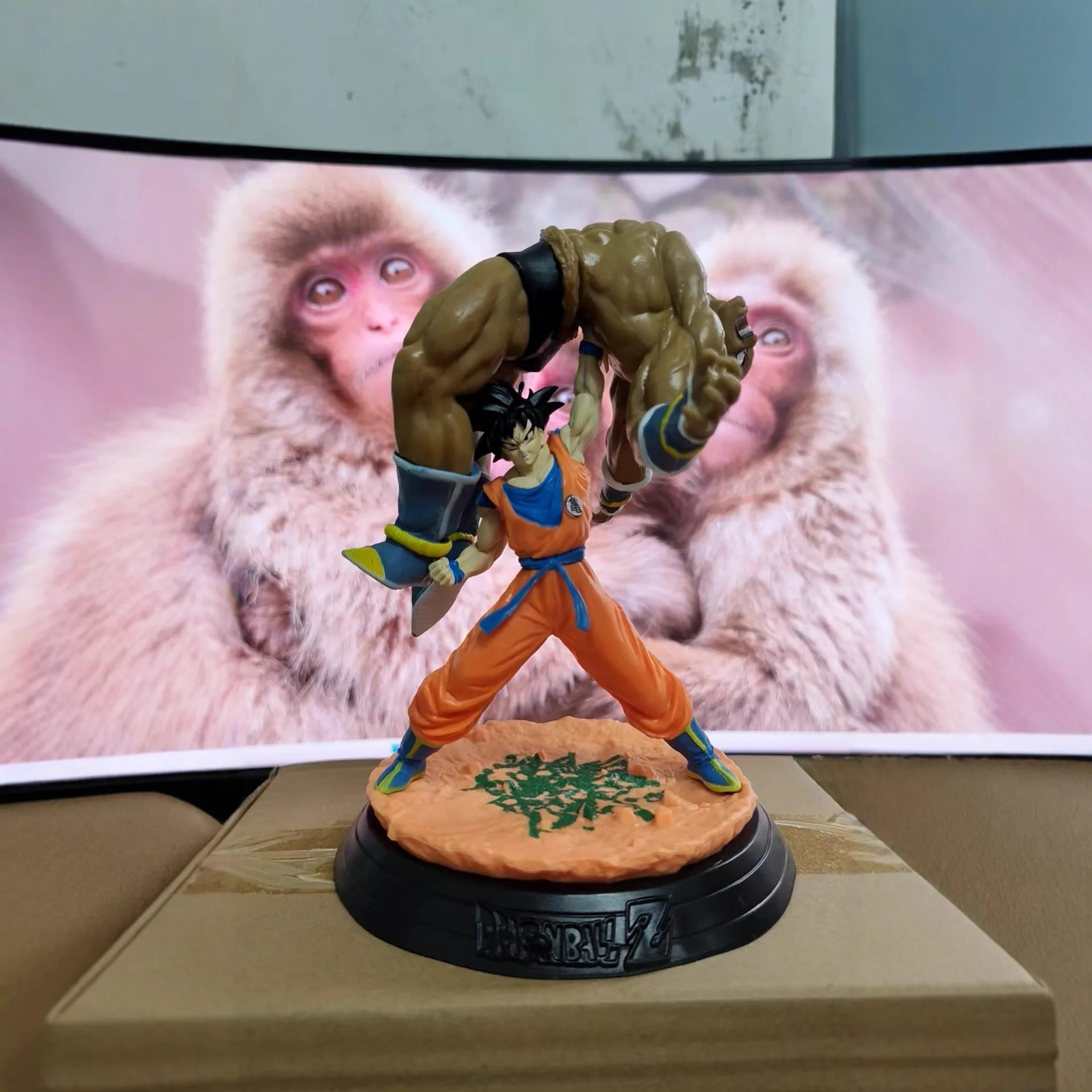 

19cm Dragon Ball New Anime Figure Son Goku Hold Up Nappa Peripheral Model Statue Desktop Decoration Ornaments Birthday Gifts Toy