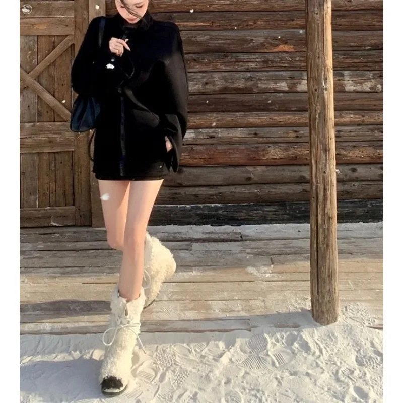 Vintage Black Turtleneck Long-sleeved Dress for Women Trendy Short Dress Waist-cinching, Figure-flattering Hip-hugging Design