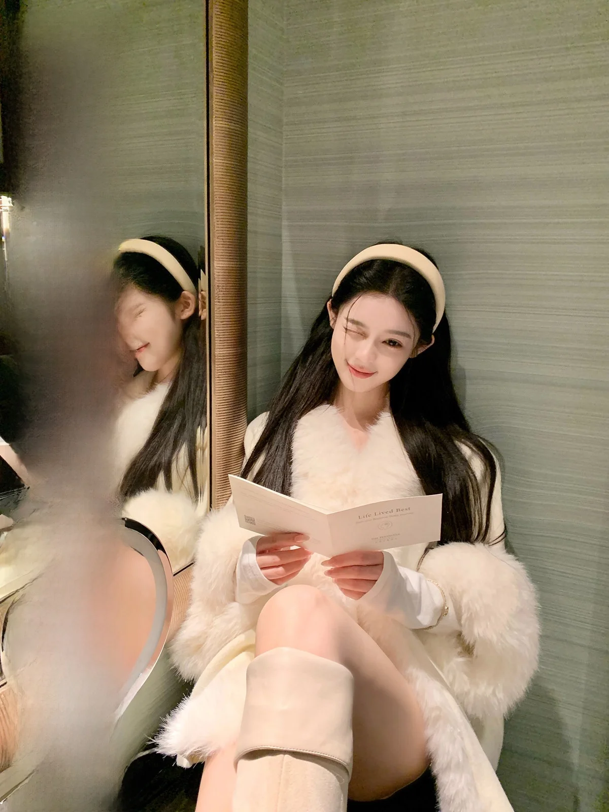 

Женское зимнее пальто с меховым воротником Hotdog Spicy Sakura Initial Snow, модное женское шерстяное пальто