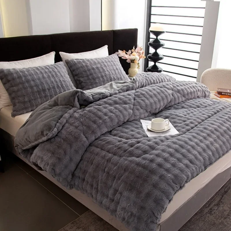 

2025 new solid color winter thickened warm rabbit velvet milk velvet quilt, four seasons available quilt, without pillowcase