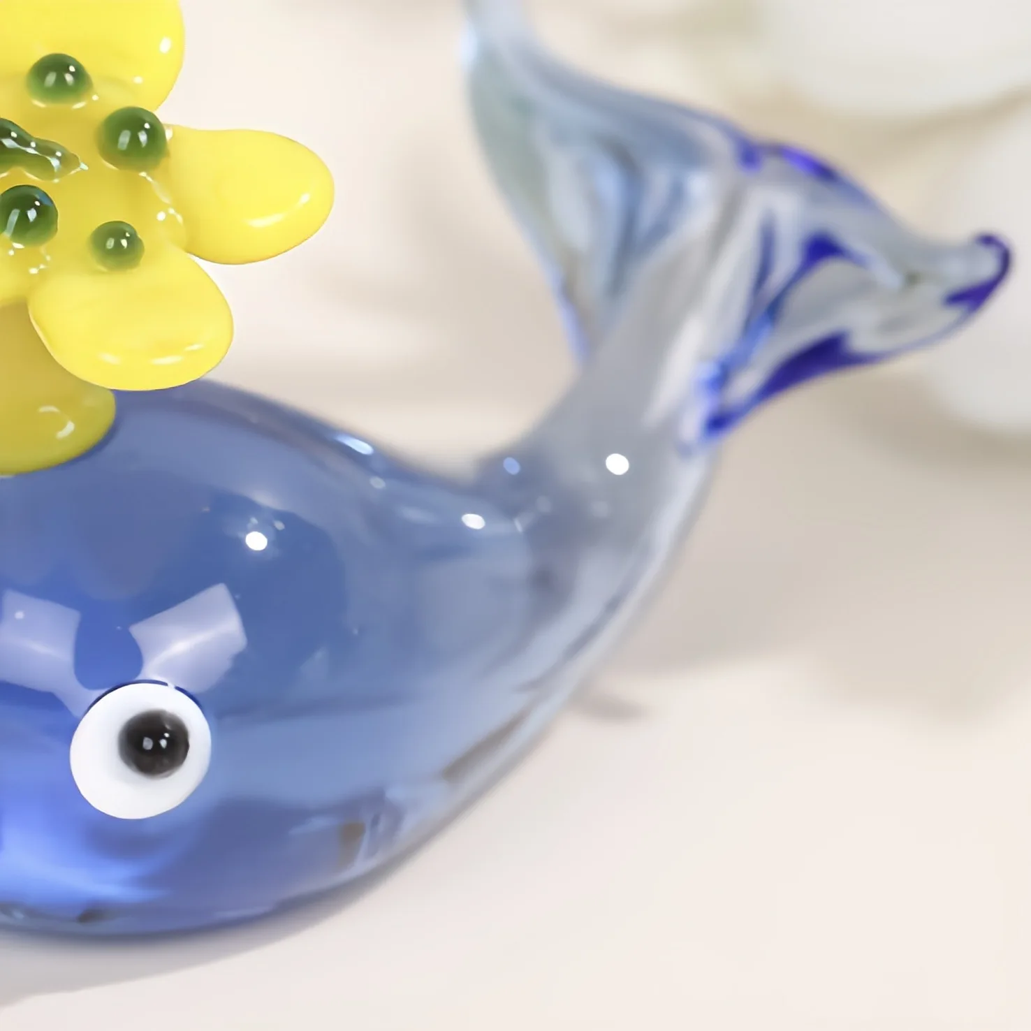Handcrafted Glass Fish Figurine Mini Whale Fish Ornaments Vibrant Glass Fish Desktop Decoration Home Office Decor