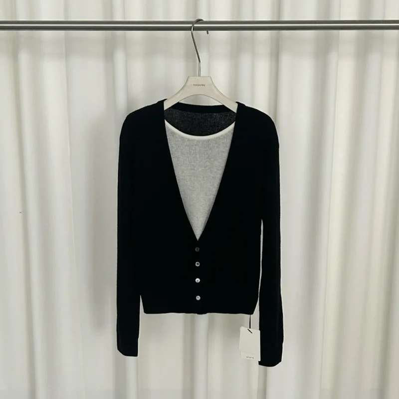 HKSH Autumn Winter New Women Sweater Pullover Color Block Fake Two-Piece Buttoned Elegant High Street Casual Knitted Top HK11566