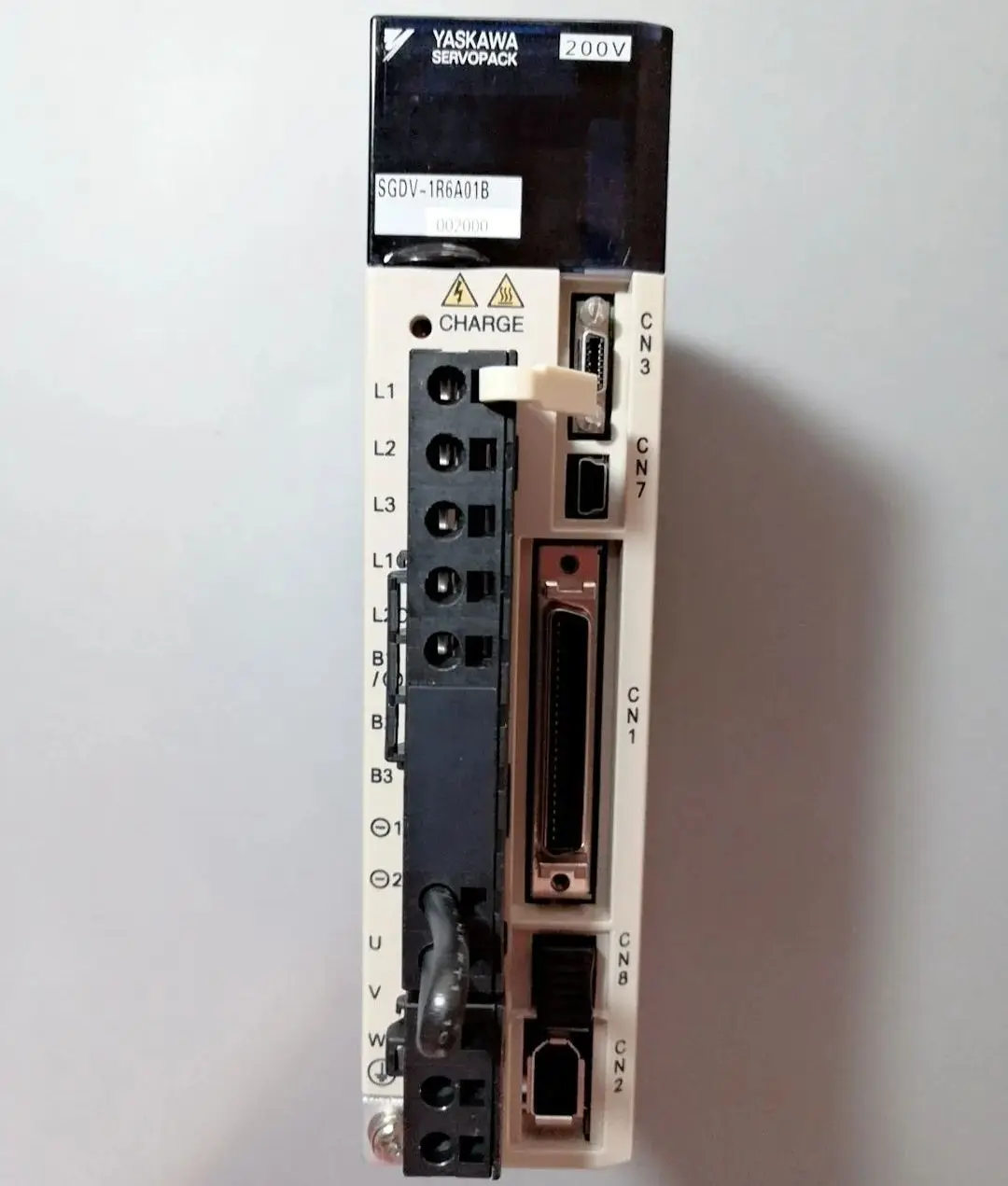 SGDV-1R6A01B002000 Brand New Servo Drive，Fast shipping