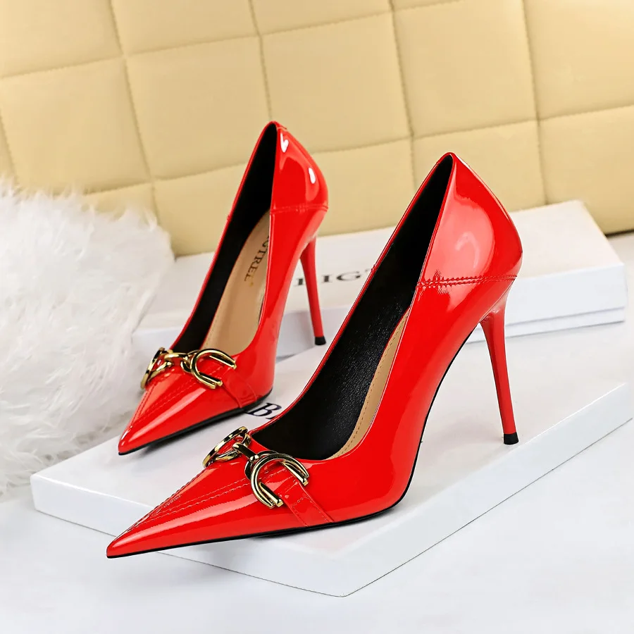 Red White Metal Buckle Wedding Shoes Women 2026 New Patent Leather Shallow High Heels Pumps Fashion Pointy Toe Party Shoes Woman