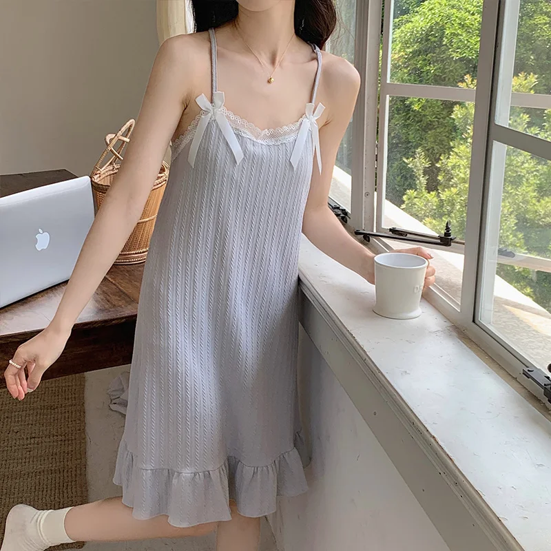 

Summer home wear with detachable bra, jacquard cotton pajamas, women's V-neck, new thin suspender pajamas, long lace hem