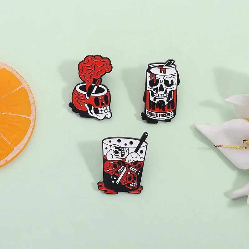 1 قطعة/3 قطعة فاسق الرعب الأحمر الدم الجمجمة يمكن شرب دبابيس للنساء الرجال القوطية الفن الإبداعية المينا دبوس شارات هدايا للأصدقاء