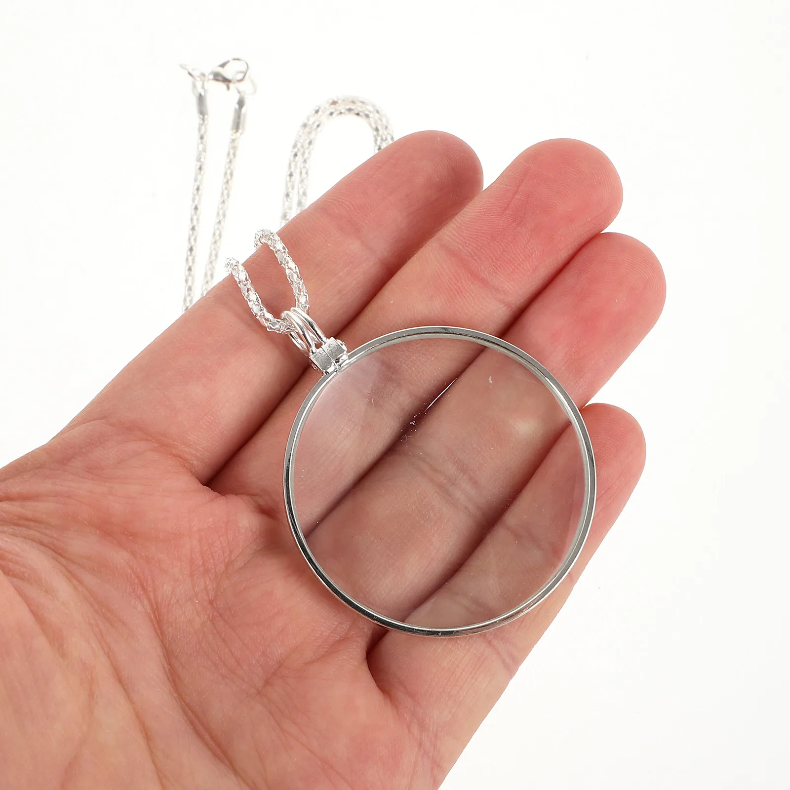 1Pcs Magnifier Necklace 5X Reading Magnifying Glass Pendant Portable Necklace Visual Aid for Reading Maps Inspection Handicrafts