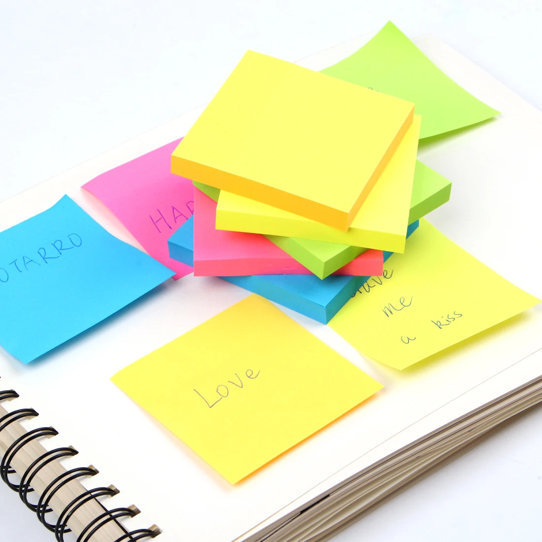 MOTARRO 500 Sheets Fluorescent Color 3*3inch Sticky Note Posted Planner Sticker Notepad Memo Pad School Office Supplies