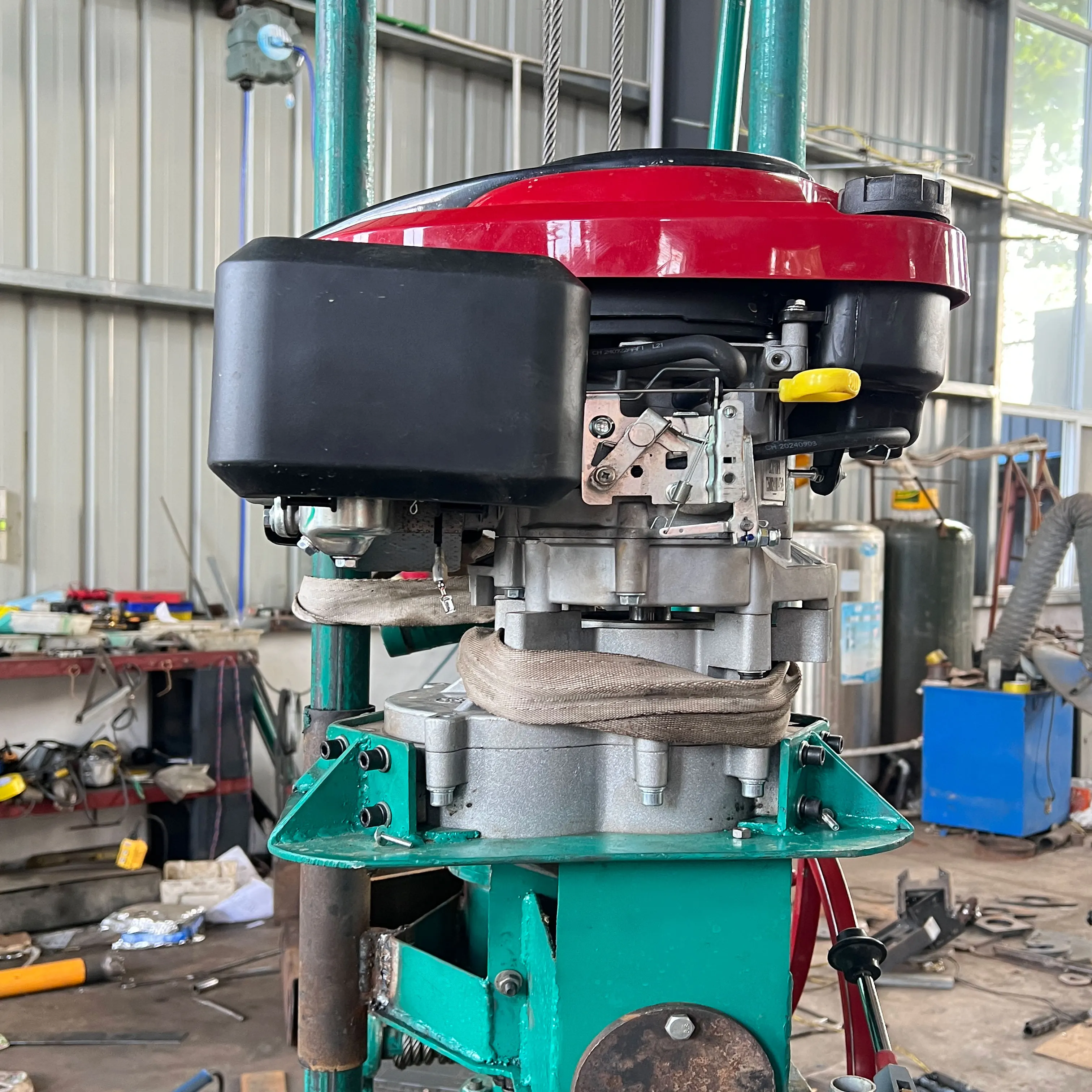 MAX 50m 60m 70m 80m Asoline Powered Water Well Drilling Rig Portable Deep Hole Drilling Machine