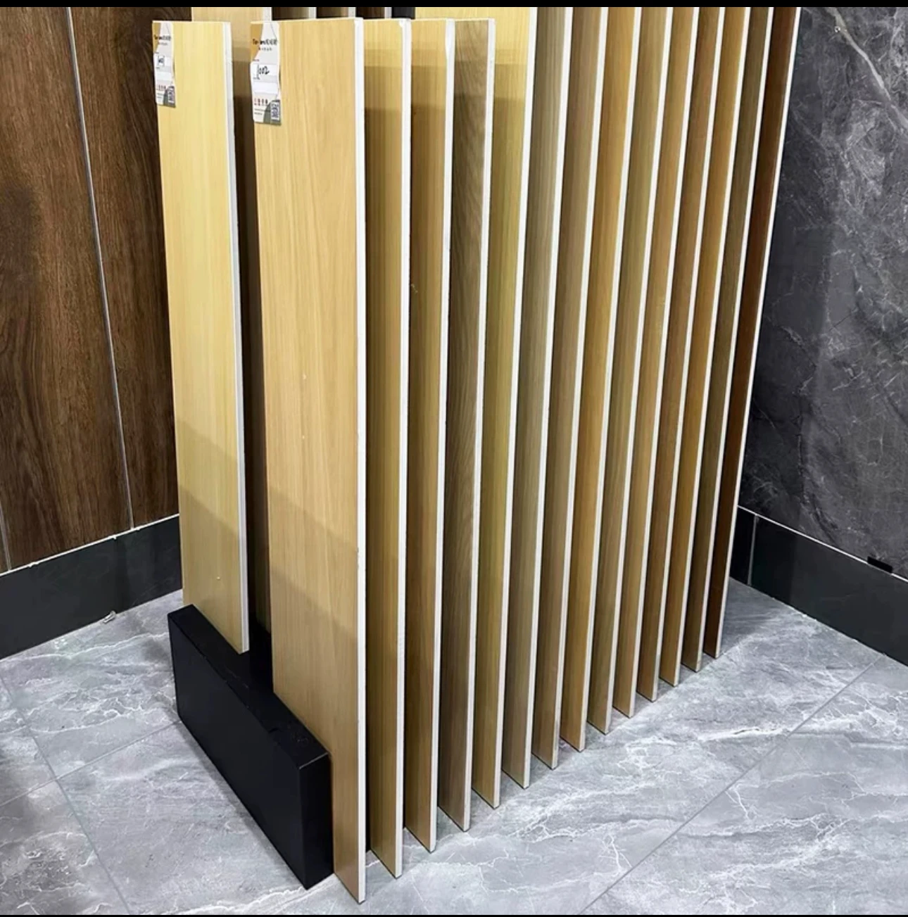 Large tile vertical floor-to-ceiling display rack wooden floor rock slab skirting display rack stone wood grain brick sample rac