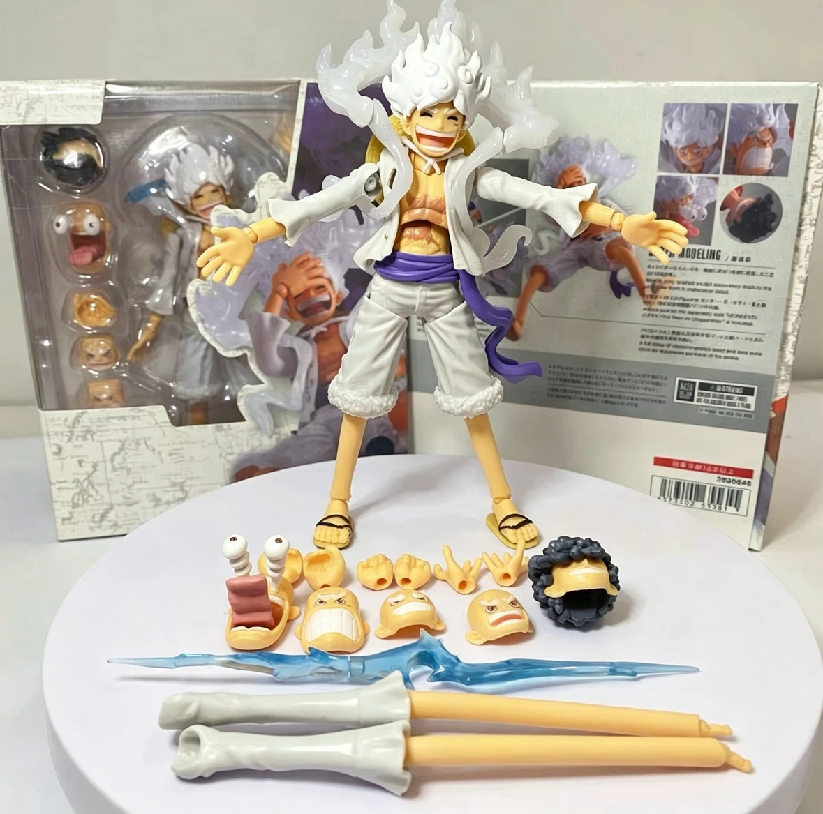 One Piece Luffy Gear 5 Sonnengott Nika Actionfigur, Anime-Figur Modell-Ornament mit Mehrfachem Zubehör – Detail 1