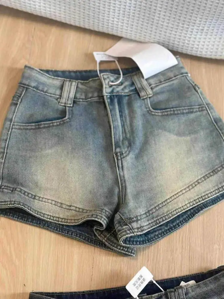 Women's Denim Shorts Streetwear Low Waist Mini Jeans Shorts 2000s Vintage Y2k Short Pants Harajuku Clothes