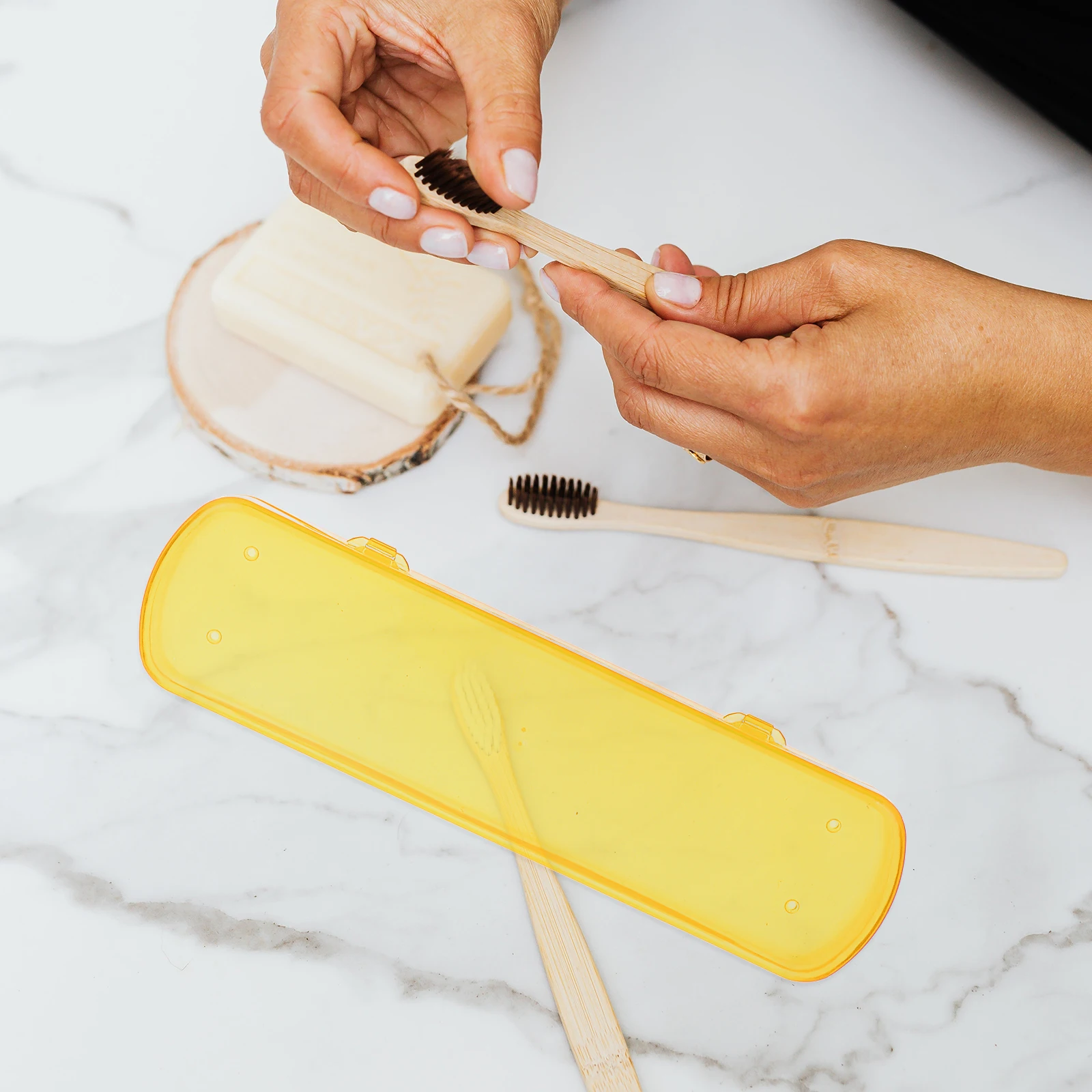 

4Pcs Toothbrush Cases Portable Travel Toothbrush Holder with Excellent Workmanship Smooth Finish Strong Buckle for Picnic