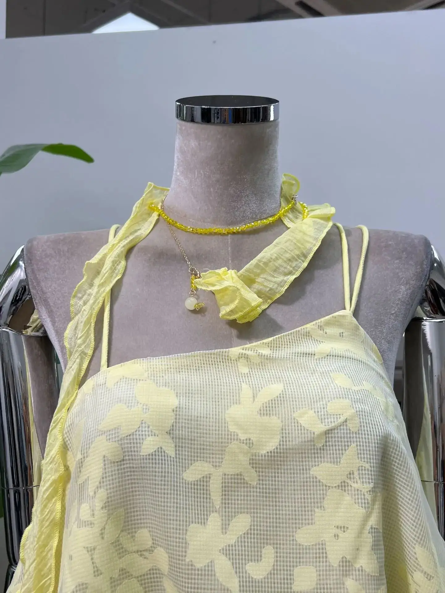 فتاة نمط جديد المرأة الصيف مطوي السباغيتي حزام رقيق قصير مثير أكمام الإمبراطورية الخصر حفلة عيد ميلاد نادي فساتين لحضور الحفلات الموسيقية