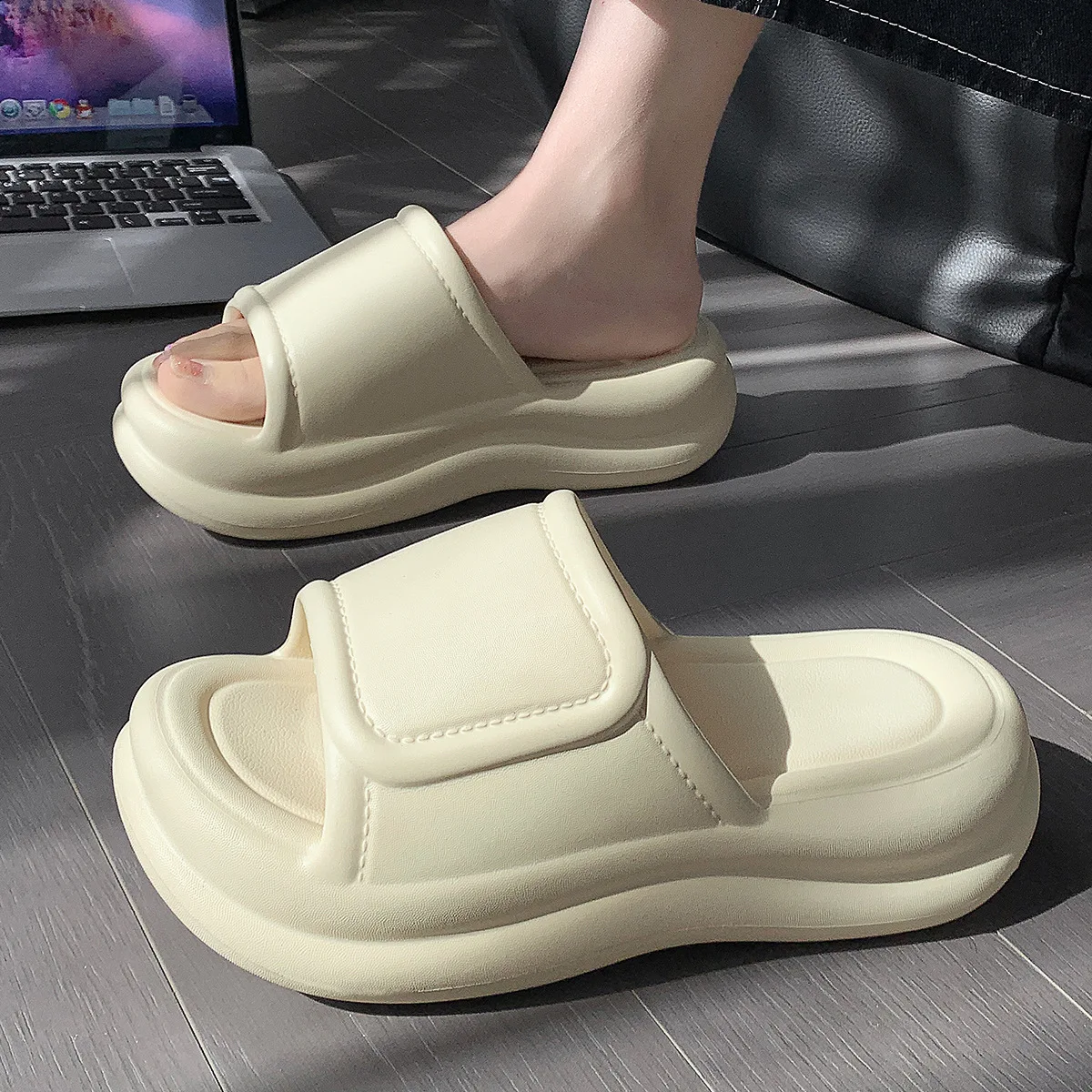 

Женские шлепанцы на платформе, элегантные шлепанцы, летние удобные тапочки на толстой подошве, увеличивающие рост
