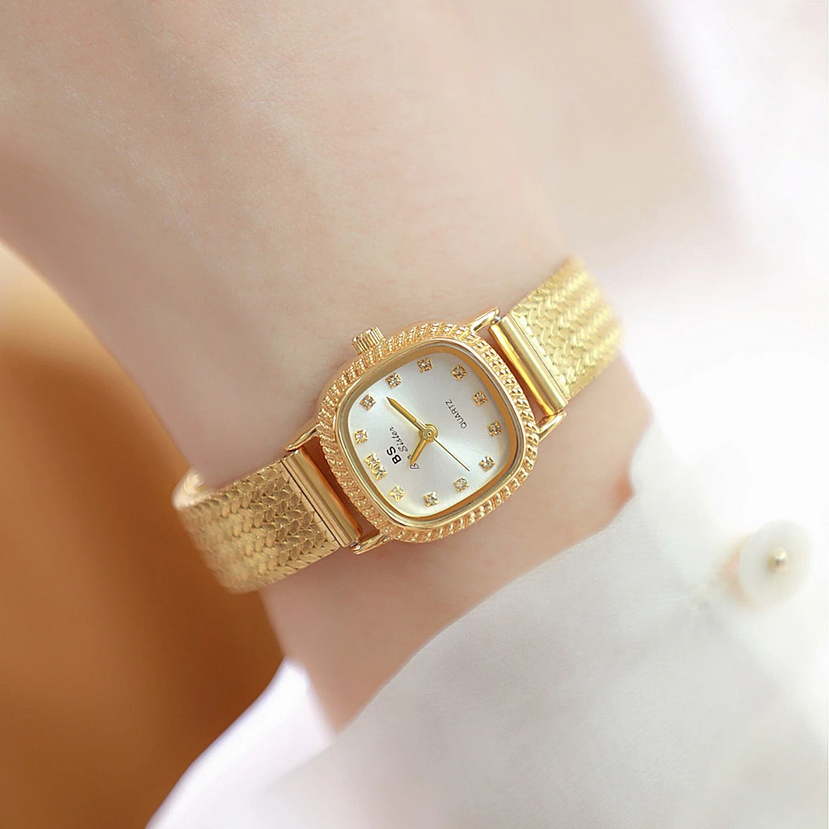 2024 New Women's Watches Golden Vintage Watch Stainless Steel Wheat Strap Minimalist Luxury Quartz Wristwatch For Women