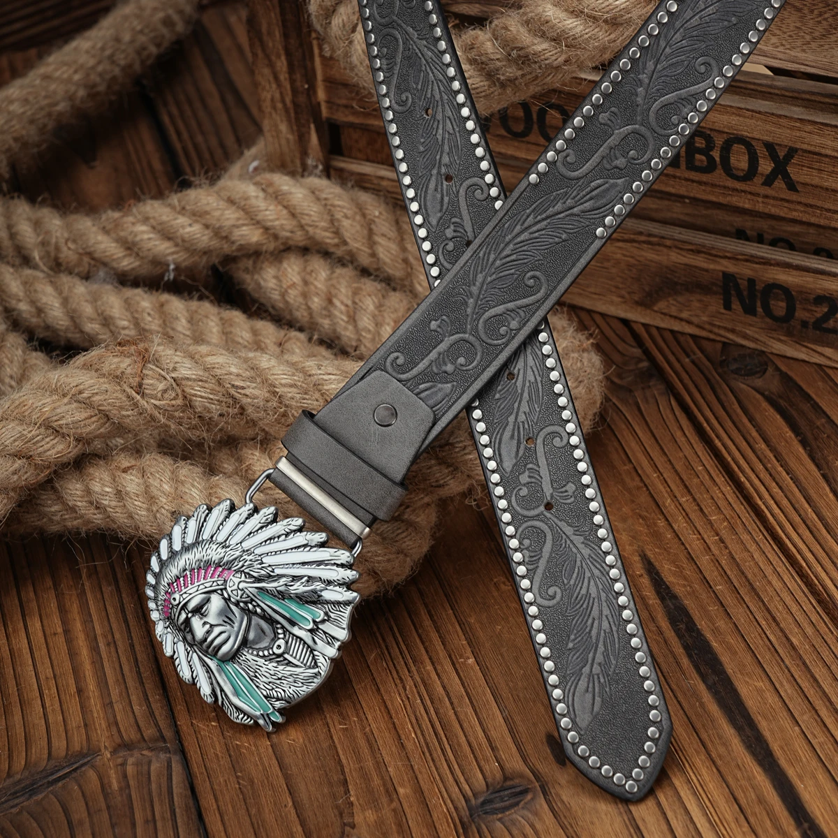 Ein lässiger, individueller und Retro-Gürtel, Kleidungsaccessoire im Western-Stil, Metallschnalle, PU-Gürtel, geeignet für Männer und Frauen. – Detail 6