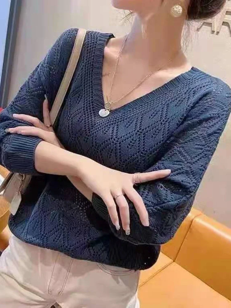 Women's Sweater Fashion V-neck Crochet Hollow Knit Sweater Autumn Thin Loose Bat Shirt Short Paragraph Ladies Tops Korean Jumper