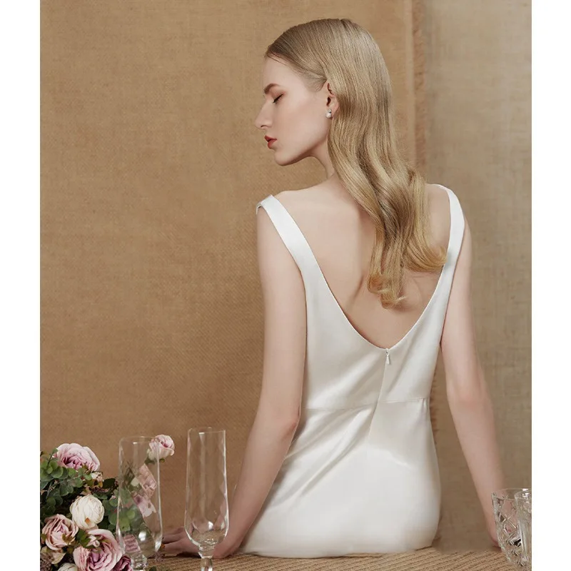 Атласное легкое свадебное платье2025Новый стиль, маленькое платье с воротником-стойкой, утягивающее платье невесты, простая ретро-тележная фотография, уличная вуаль
