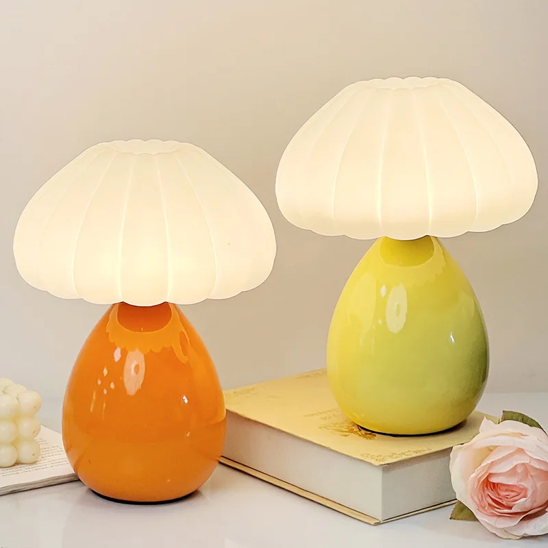 

Modern Minimalist and Luxurious Warm Chime Ceramic Mushroom Table Lamp for Study Bedroom Bedside Decoration Lighting Fixtures