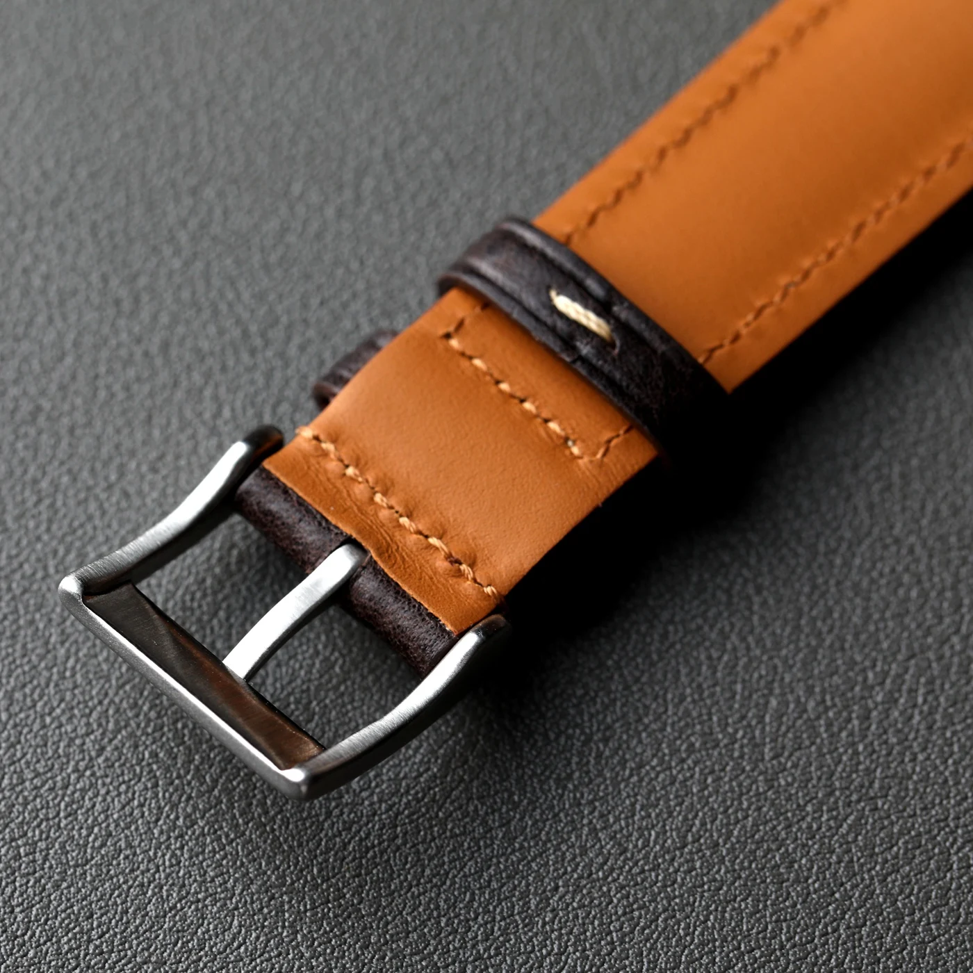 Handgefertigtes italienisches MBOX-Armband aus hochwertigem Rindsleder, 18 19 20 22MM Schnellverschluss-Uhrenarmband, kompatibel mit Smartwatch-Armbändern. – Detail 8
