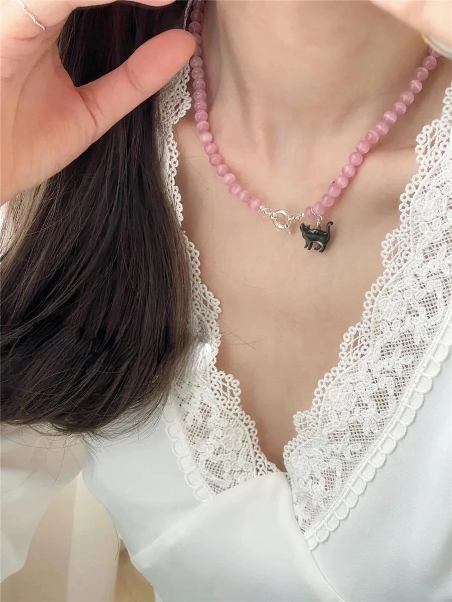 New Pink Crystal Opal Beaded Cat Pendant Necklace for Women Sweet Cool Cute Aesthetics Clavicle Chain 2023 Trendy Jewelry Gift
