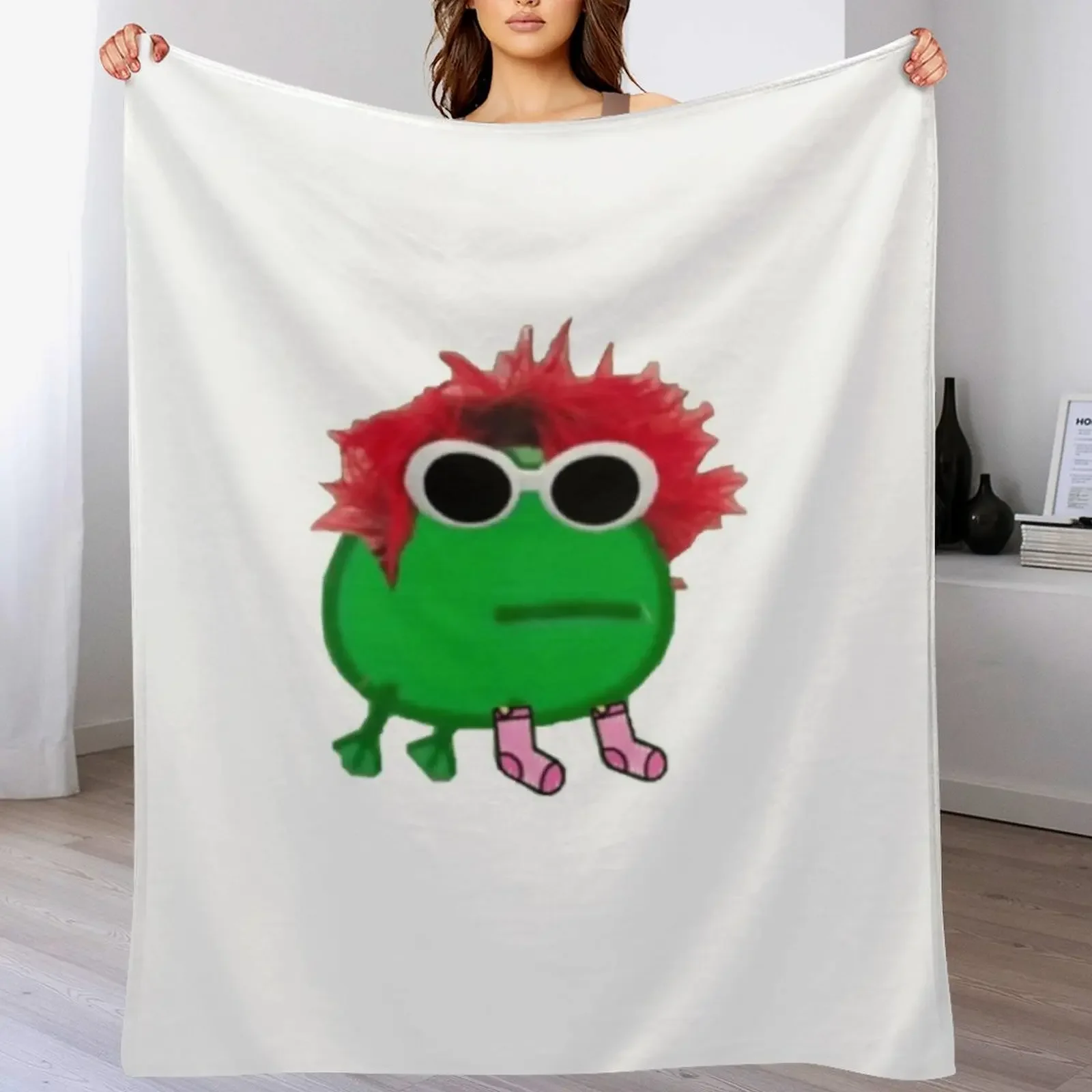 

yungblud- frog Throw Blanket Cozy Microfiber Throw Blanket for Home Bedroom