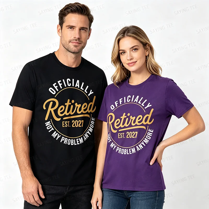 Ruhestand 2027, nicht mehr mein Problem – Vintage-T-Shirt mit lustigem Humor, aufgedrucktem Spruch, ideal als Geschenk zum Ruhestand für Opa oder Papa. – Detail 4
