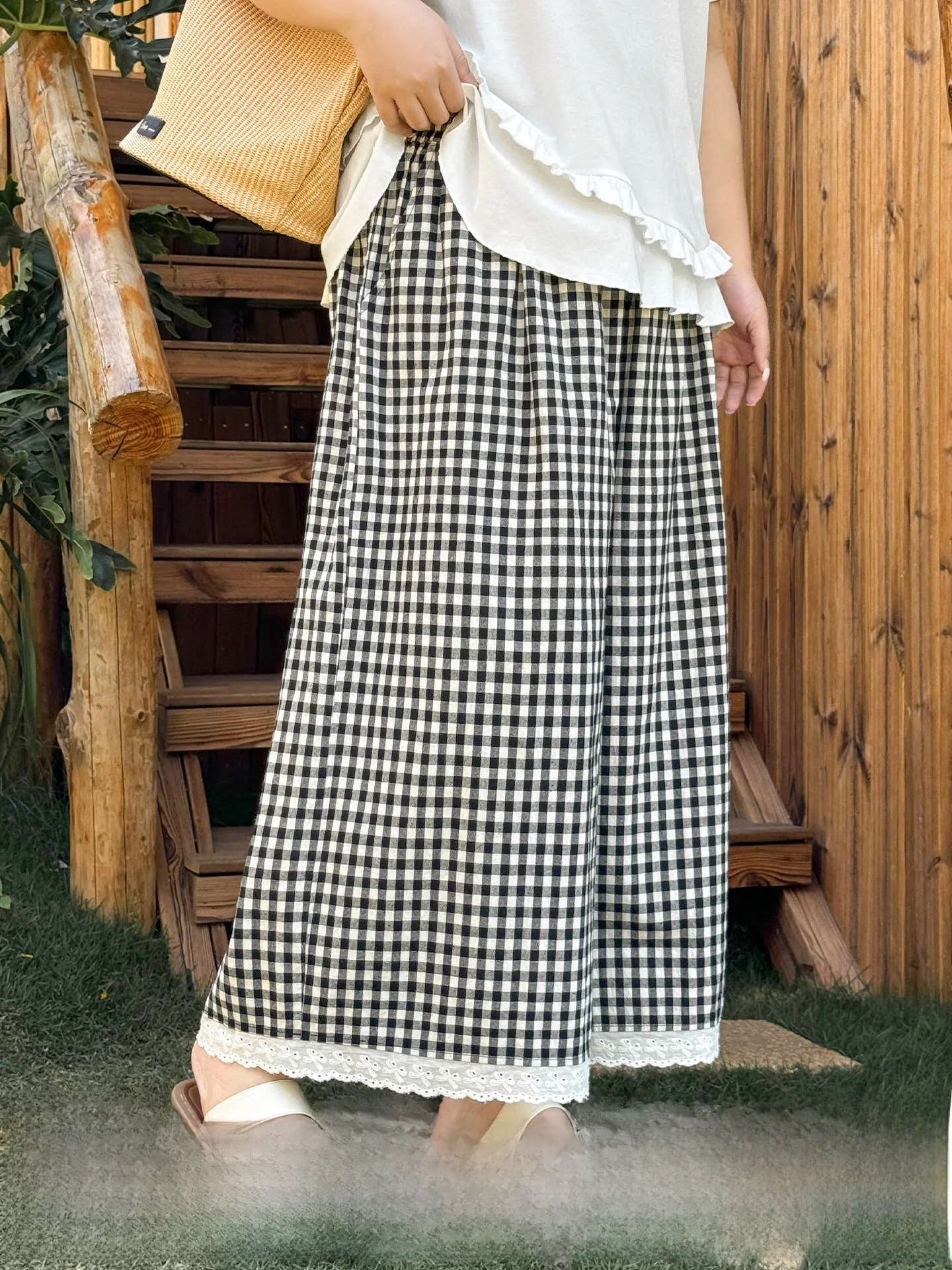 

plus Size Women's Lace Patchwork Floral Trim Wide Leg Pants High Waist Casual Summer Fashion 200 Pounds Versatile Nine-Tenths