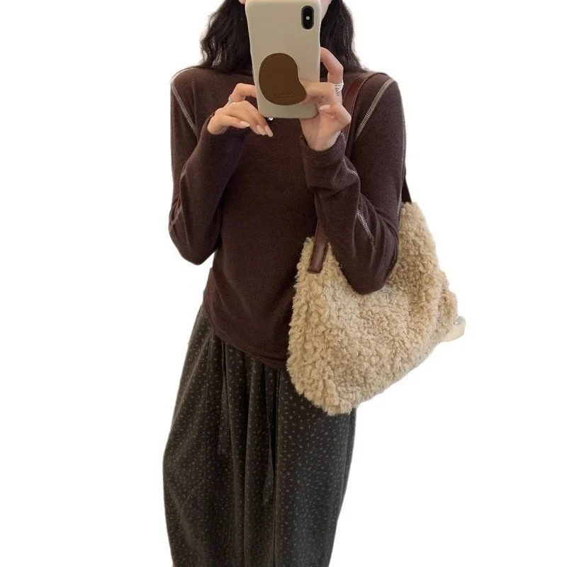 قميص نسائي بياقة عالية بثلاثة ألوان متعدد الاستخدامات للشتاء بتصميم جديد للارتداء الداخلي من ألياف البوليستر ضيق ومناسب بأكما...