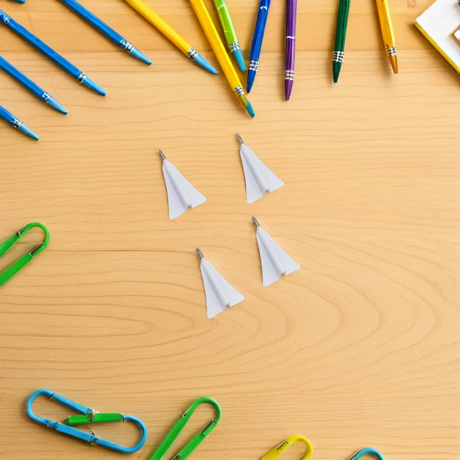 

Набор из 18 кнопок-гвоздиков в форме самолетов, многофункциональные кнопки для мягких досок, плакатов, фотографий, карт, декоративные настенные кнопки для досок объявлений