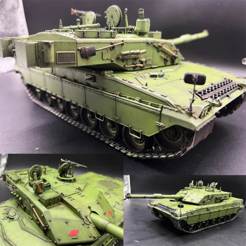 

AM 1/35 Scale Italian Main Battle Tank Classic Tracked Tank Simulation Plastic Model Static Display Collectible Ornament