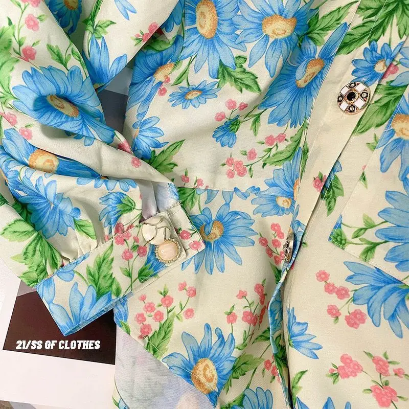 Korea Vintage Blusen stehen Hals Puff Ärmel Knopf Blume Druck Taschen Hemden Frühling Mode elegante Frauen Kleidung Tops