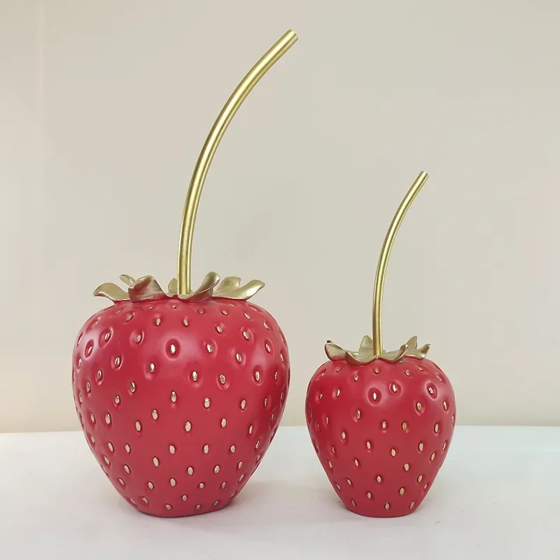 

Simulation Strawberry Fruit Display Resin Crafts Gold Strawberry Figurine Decorative Figurines Home Decoration Accessories