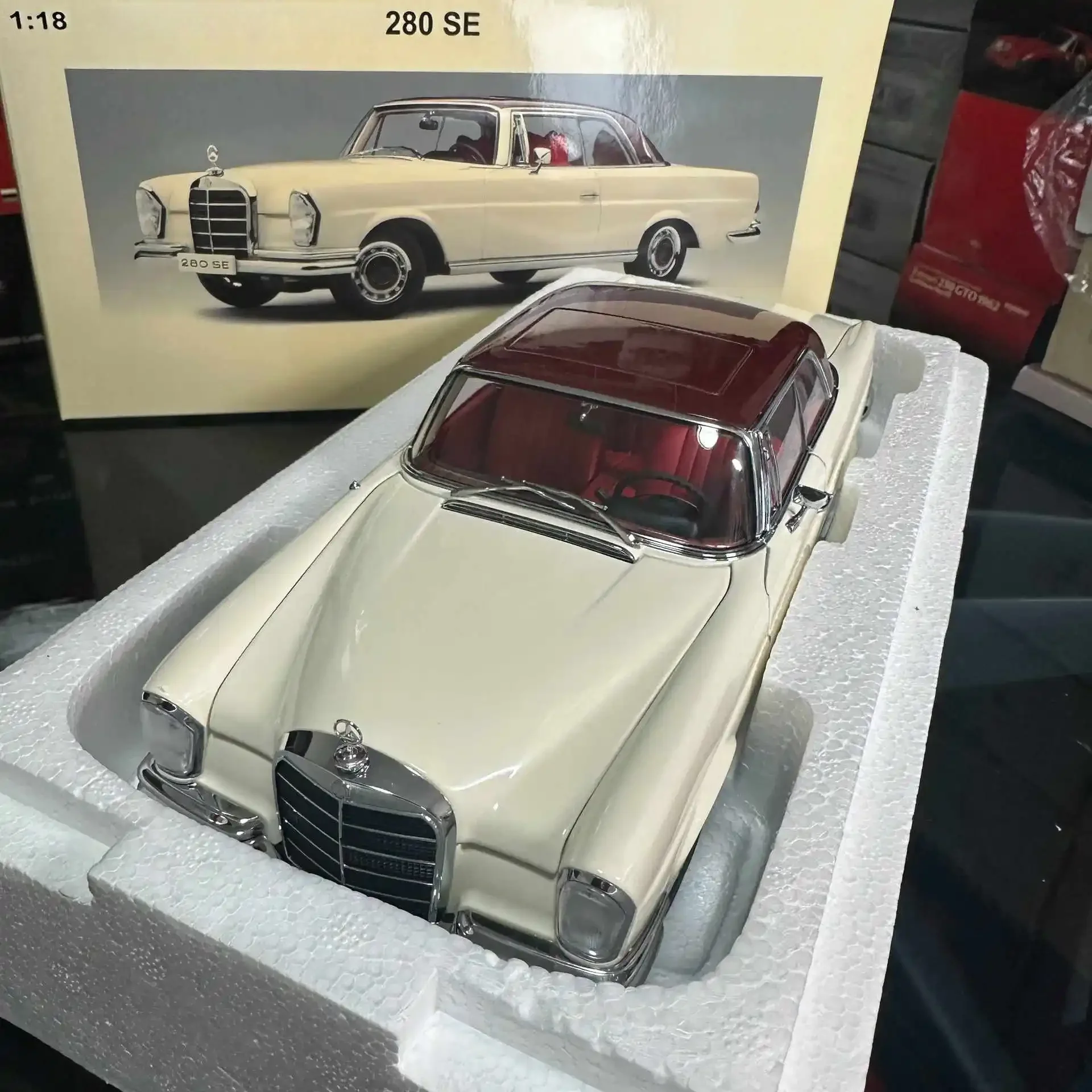 Autoart 1:18 280SE White Simulation Limited Edition All Open Alloy Metal Static Car Model Toy Gift