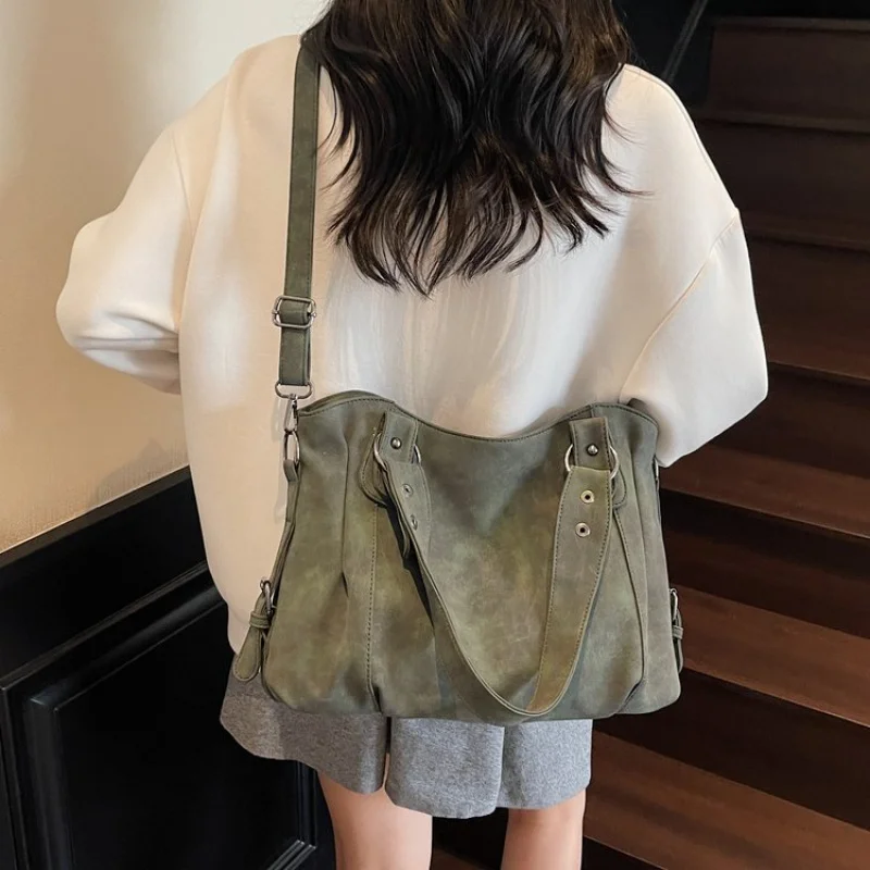 

Luxury Brand Ladies Messenger Bag Crafted From Fine Leather Boasting Trendy Design And High-End Appearance For Commuter Women​