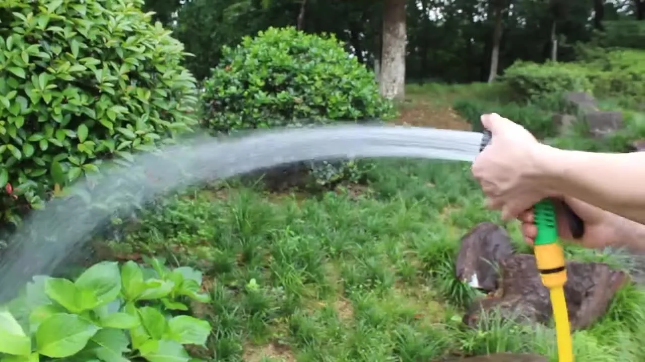 New Garden Irrigation Water Pipe Sprinkler Head With 7-Function Nozzle Hose Pipe