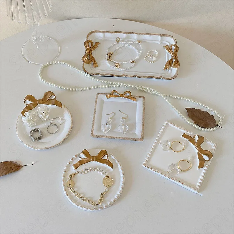Bowknot ตกแต่งเรซิ่นถาดตกแต่ง Nordic Vintage Palace คลาสสิก Golden เครื่องประดับถาดงานแต่งงานเครื่องประดับตกแต่ง