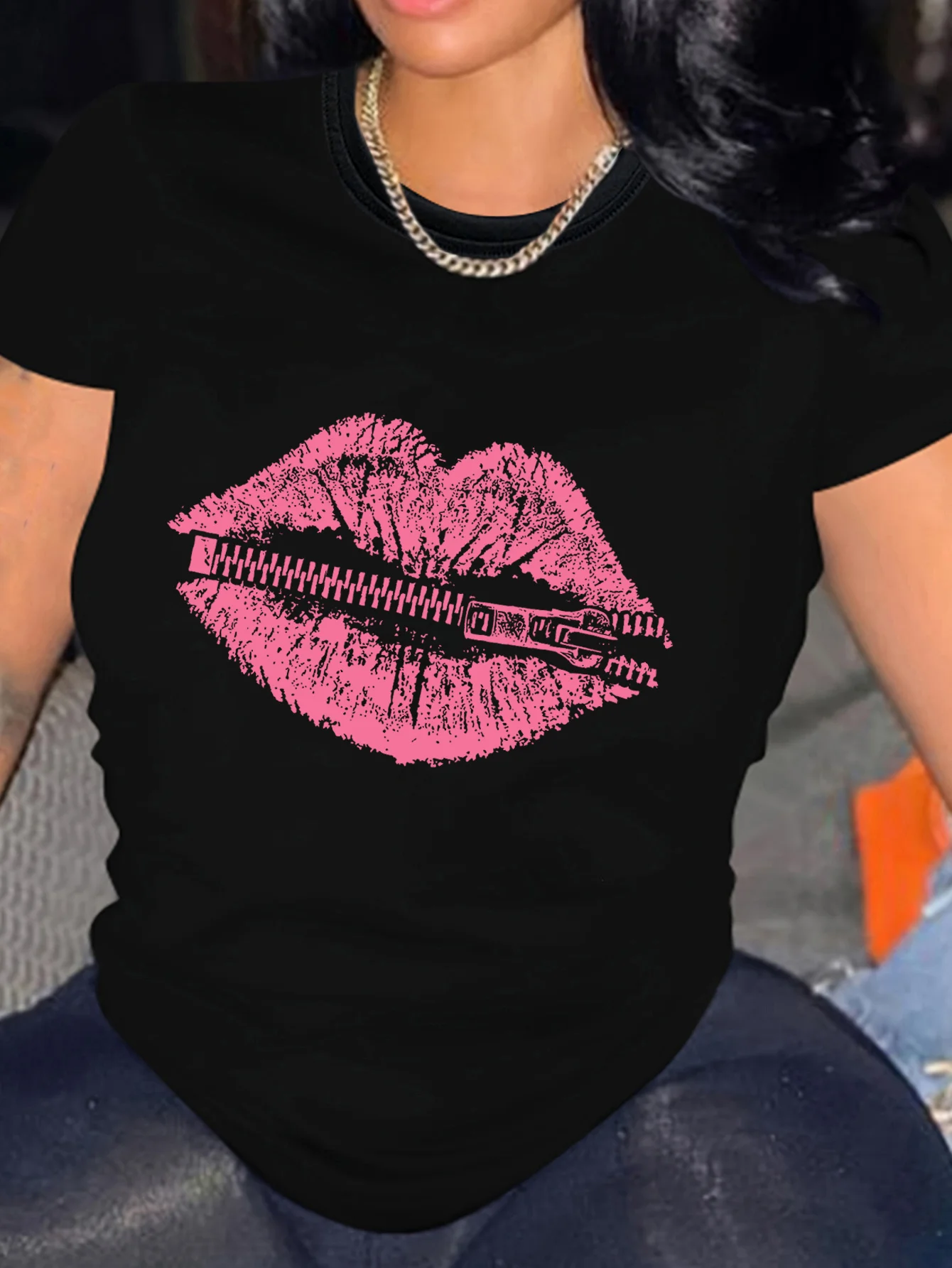 

Элегантная повседневная женская футболка с принтом губ и молнией для женщин, стильная одежда для повседневной носки