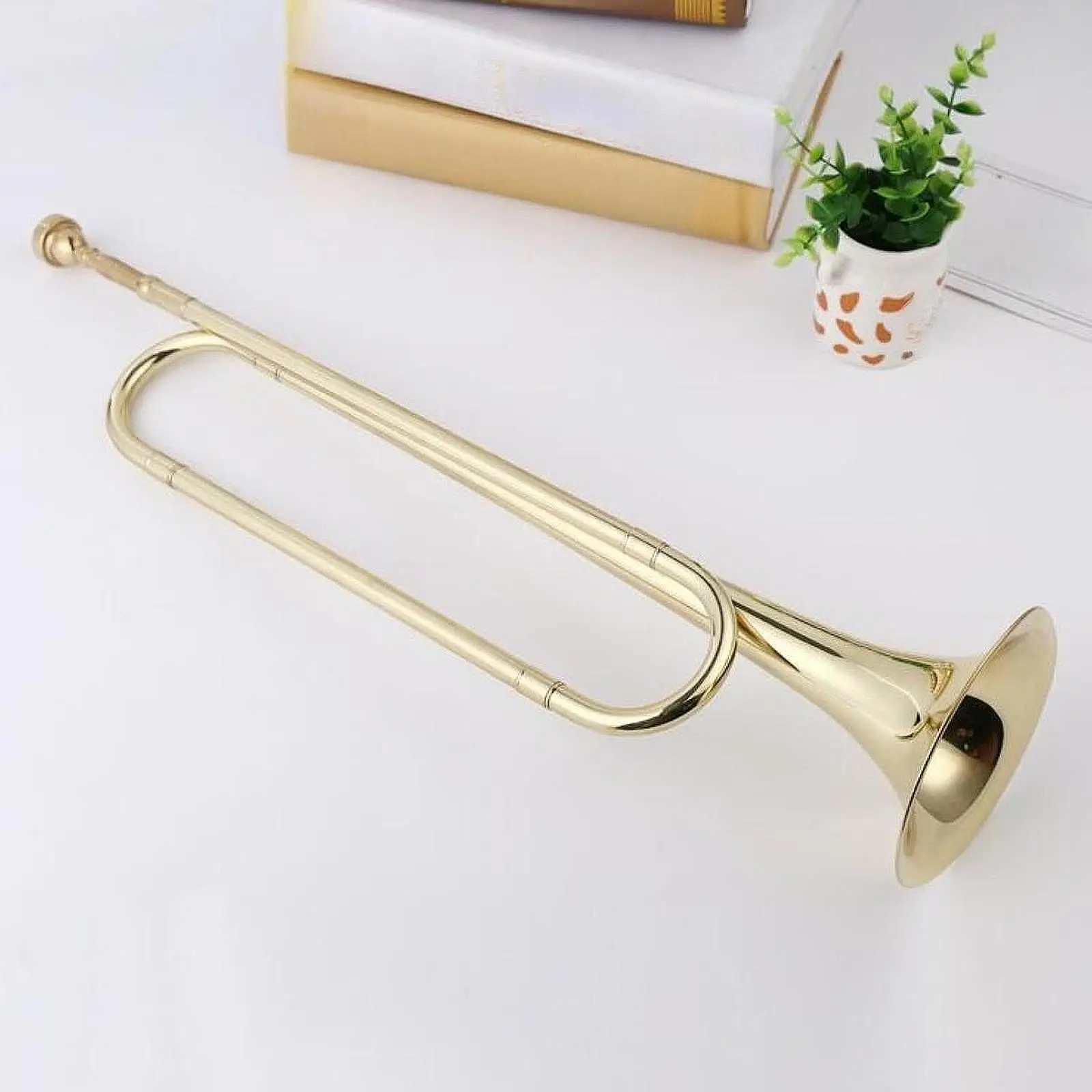 

B Flat Bugle Brass Bugle Scout Bugle Classic Professional Trumpet Marching Bugle for Orchestra Band Stage Performance Adults