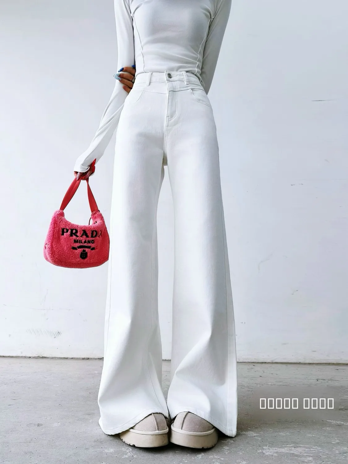 

Расклешенные джинсы с высокой талией. Женские джинсы удлиненной длины, не подходящие весенние белые джинсовые повседневные джинсы больших размеров.