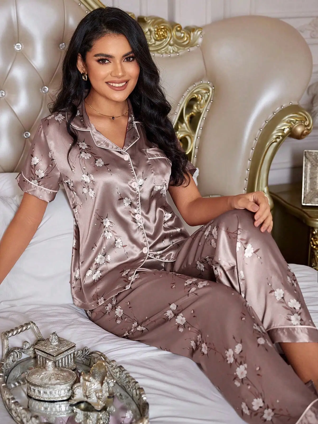 

Elegant Floral Print Satin-Like Pajama Set with Contrast Trim