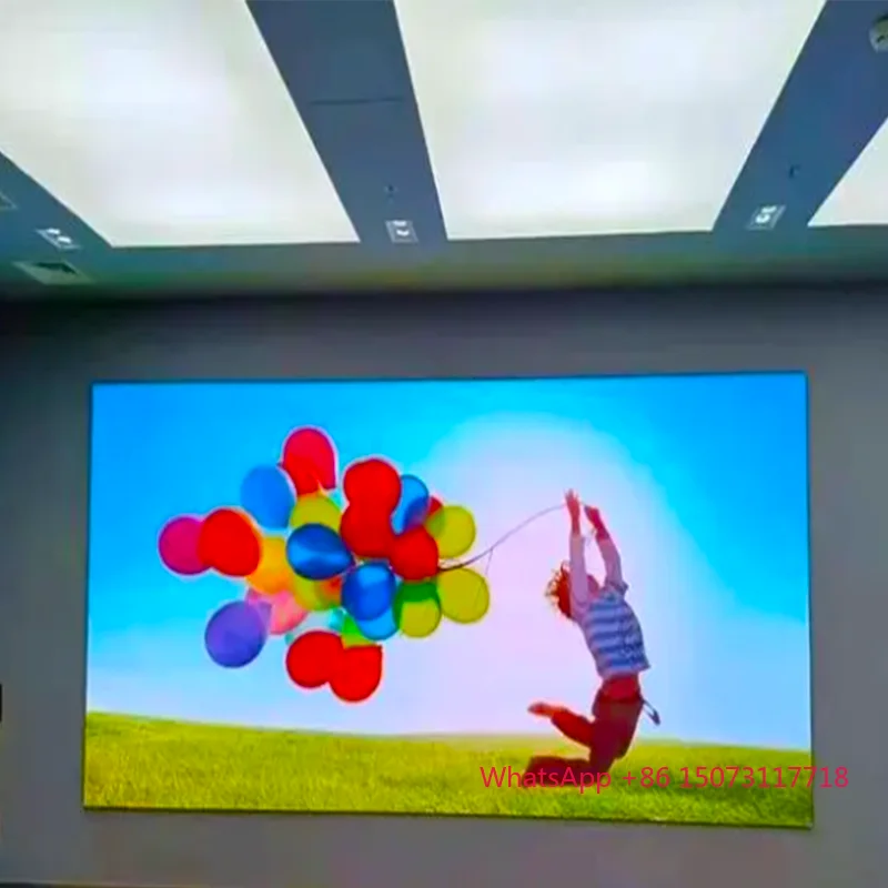 Display a LED fisso per interni Video wall a LED ad alta luminosità Schermo a LED P1.5 P2 P2.5 facile da installare per interni